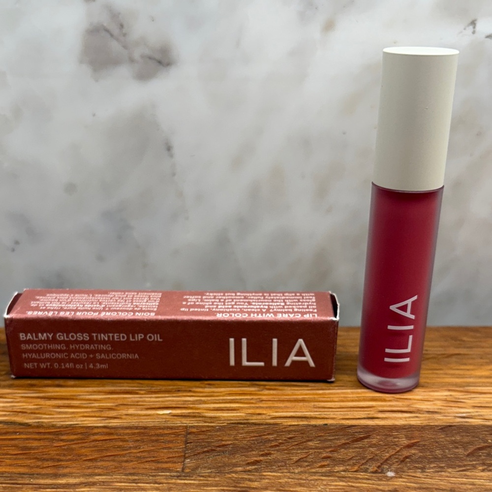ILIA Balmy Gloss Tinted Lip Oil in the shade Tahiti. NEW Full size